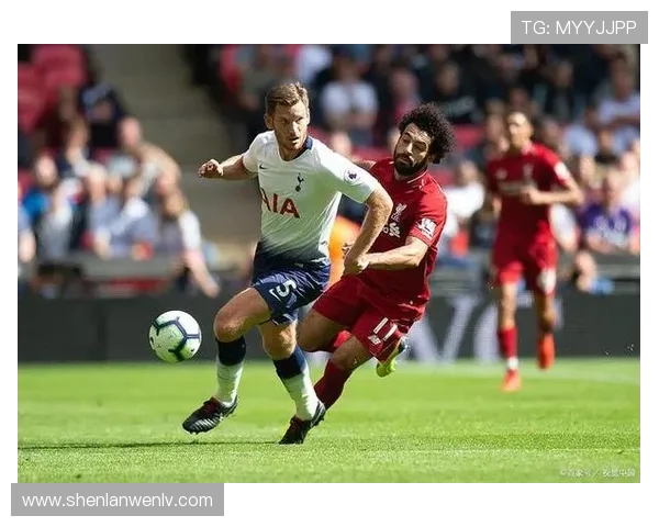 布莱克浦与雷丁的精彩对决比分揭晓赛季最新战绩分析