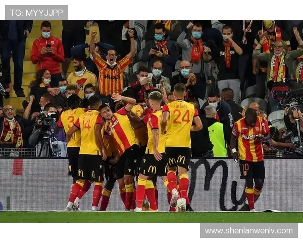 巴黎与斯特拉斯堡2019年精彩对决回顾及赛季表现分析